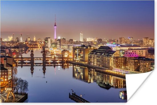 Panorama van Berlijn bij schemering Poster 180x120 cm - Foto print op Poster (wanddecoratie woonkamer / slaapkamer) XXL / Groot formaat!