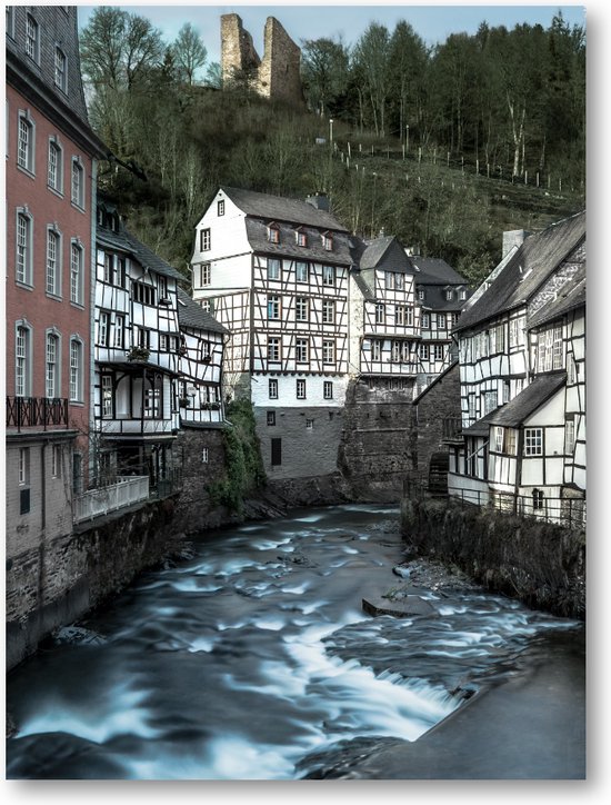 Monschau's Tijdloze Rivier - Fotoposter 30x40