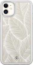 Casimoda® hoesje - Geschikt voor iPhone 11 - Palmy Leaves Beige - 2-in-1 case - Schokbestendig - Natuur - Verhoogde randen - Bruin/beige, Transparant