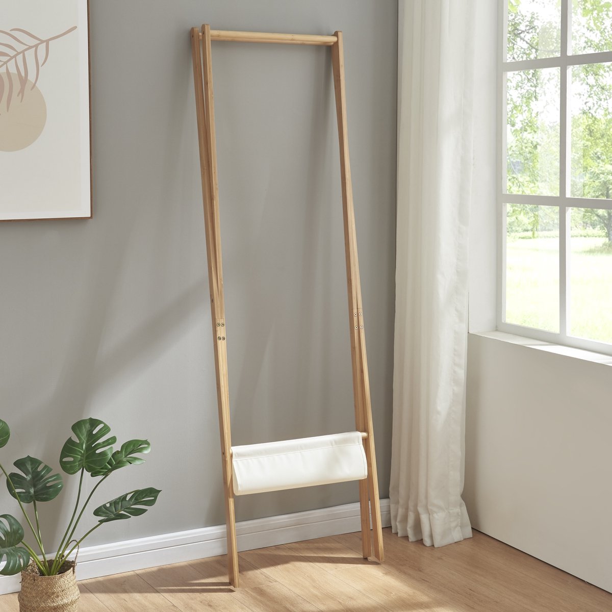 Bamboe kledingrek Iisalmi 156x50x57 cm houtkleurig en wit