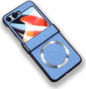 Hoesje Geschikt voor Samsung Galaxy Z Flip 5 | Compatibel met MagSafe | Stoffen Back Cover | Blauw