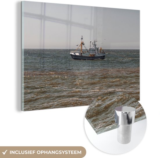 MuchoWow® Glasschilderij 180x120 cm - Schilderij acrylglas - Noordzee - Vissersboot - Water - Foto op glas - Schilderijen