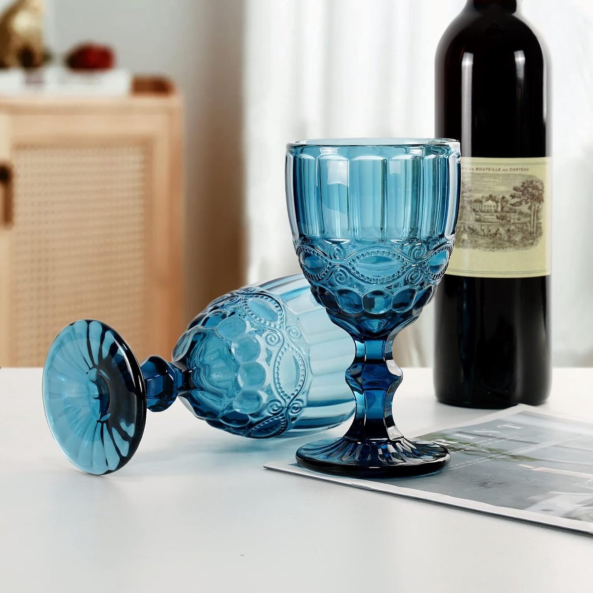 Verres à Vin En Verre Coloré Avec Décoration, Service Moderne