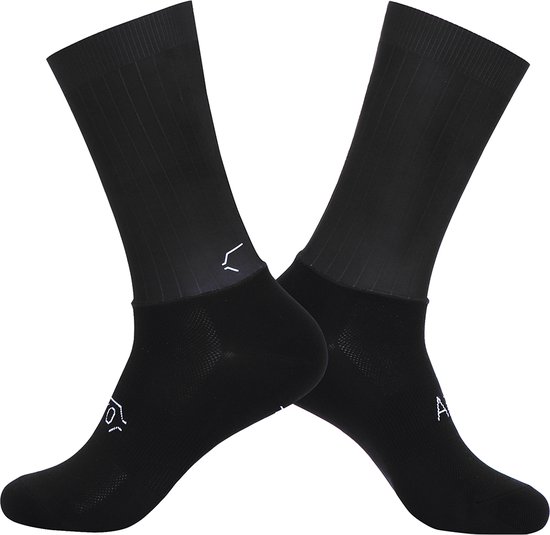 Airoman.cc - Airo 'Signature' - Chaussettes Aero AS1 - Zwart - Taille L (43-47) - Cyclisme/ VTT / Gravel / Contre-la-montre