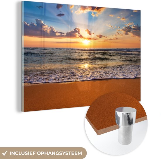 Glasschilderij - Foto op glas - Zonsondergang - Strand - Zee - Wolken - Schilderij strand - Acrylplaat - Wanddecoratie - Glas schilderij - Acrylglas - 90x60 cm - Schilderijen woonkamer