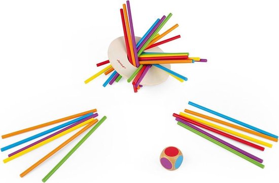 Spel "Crazy Sticks" met een hoop kleurrijke stokjes in het midden en losse stokjes met dobbelsteen.