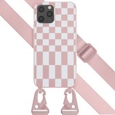 Selencia Hoesje Geschikt voor iPhone 12 Pro / 12 Hoesje Met Koord - Selencia Siliconen design hoesje met afneembaar koord - Roze / Irregular Check Sand Pink