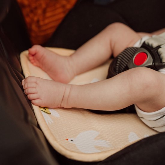 AeroMoov Air Layer - Breathable Inlay Pad for Car Seat or