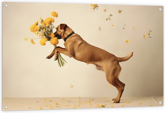 Tuinposter – Hond met Gele Bloemen tussen de Poten - 120x80 cm Foto op Tuinposter (wanddecoratie voor buiten en binnen)