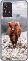 Geschikt voor Samsung Galaxy A53 5G hoesje - Schotse Hooglander - Sneeuw - Berg - Siliconen Telefoonhoesje