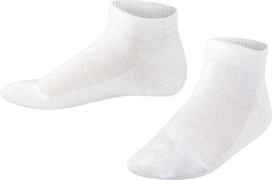 Witte Falke sneakersokken met een gebreide boord.