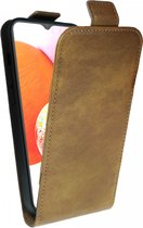 Rosso Element Verticale Flip Case Geschikt voor Samsung Galaxy A14 | Portemonnee Book Case | Hoesje met Pasjeshouder | Magneetsluiting | Twee Pasjes | Bruin