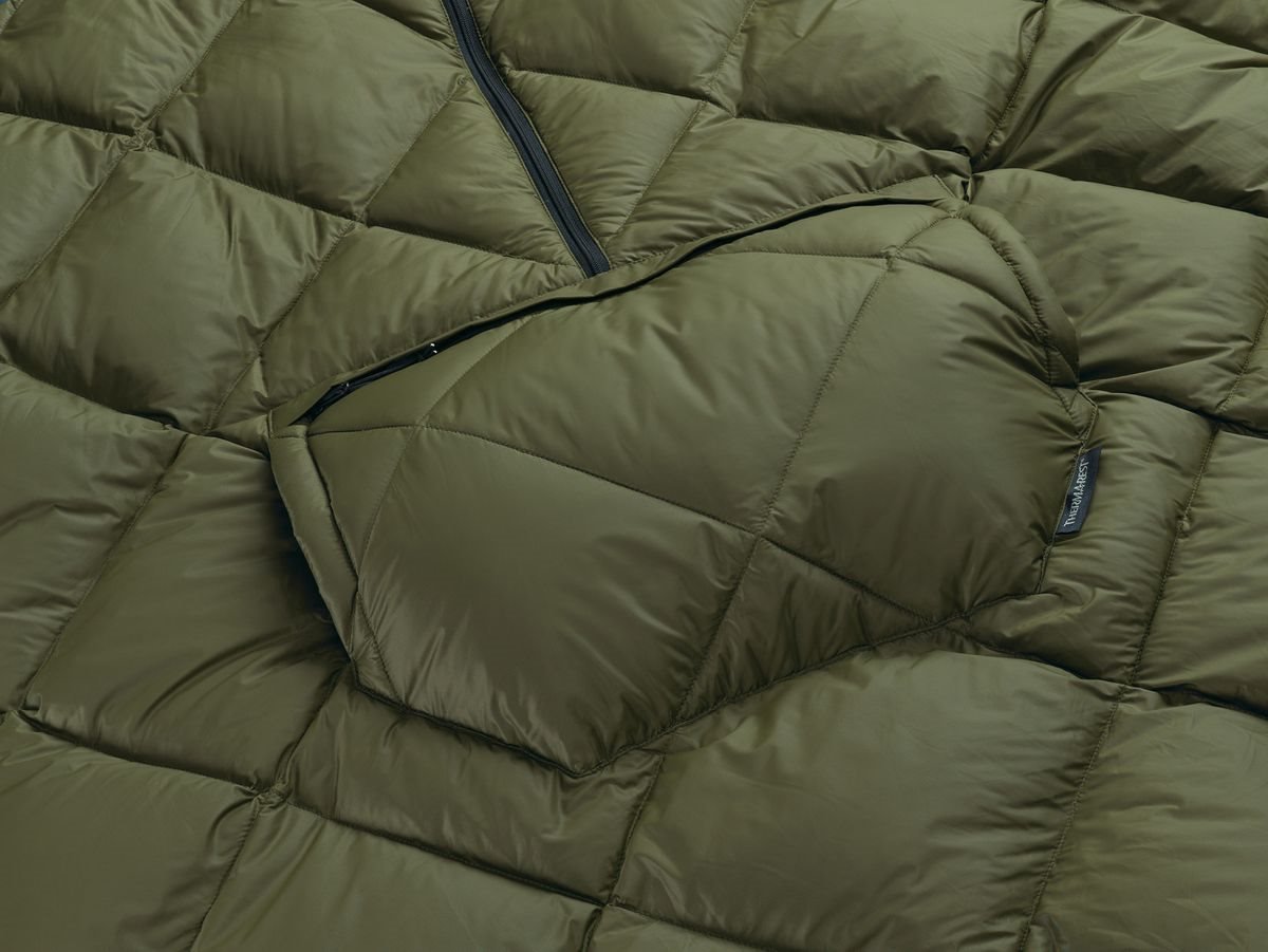 Therm-A-Rest Honcho Poncho Down - Dark Olive - Warme outdoor Poncho
