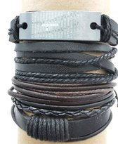 Stoere - heren armband – Set van 4 verschillende bandjes echte Leer, zelf in grootte instelbaar.