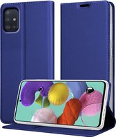 Cadorabo Hoesje geschikt voor Samsung Galaxy A51 5G in CLASSY DONKER BLAUW - Beschermhoes met magnetische sluiting, standfunctie en kaartvakje Book Case Cover Etui