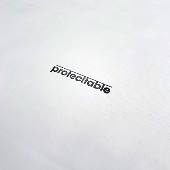 Logo Protecttable sur fond blanc.