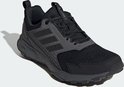 Zwarte Adidas Terrex trailrunningschoen met donkergrijze accenten en de zool.