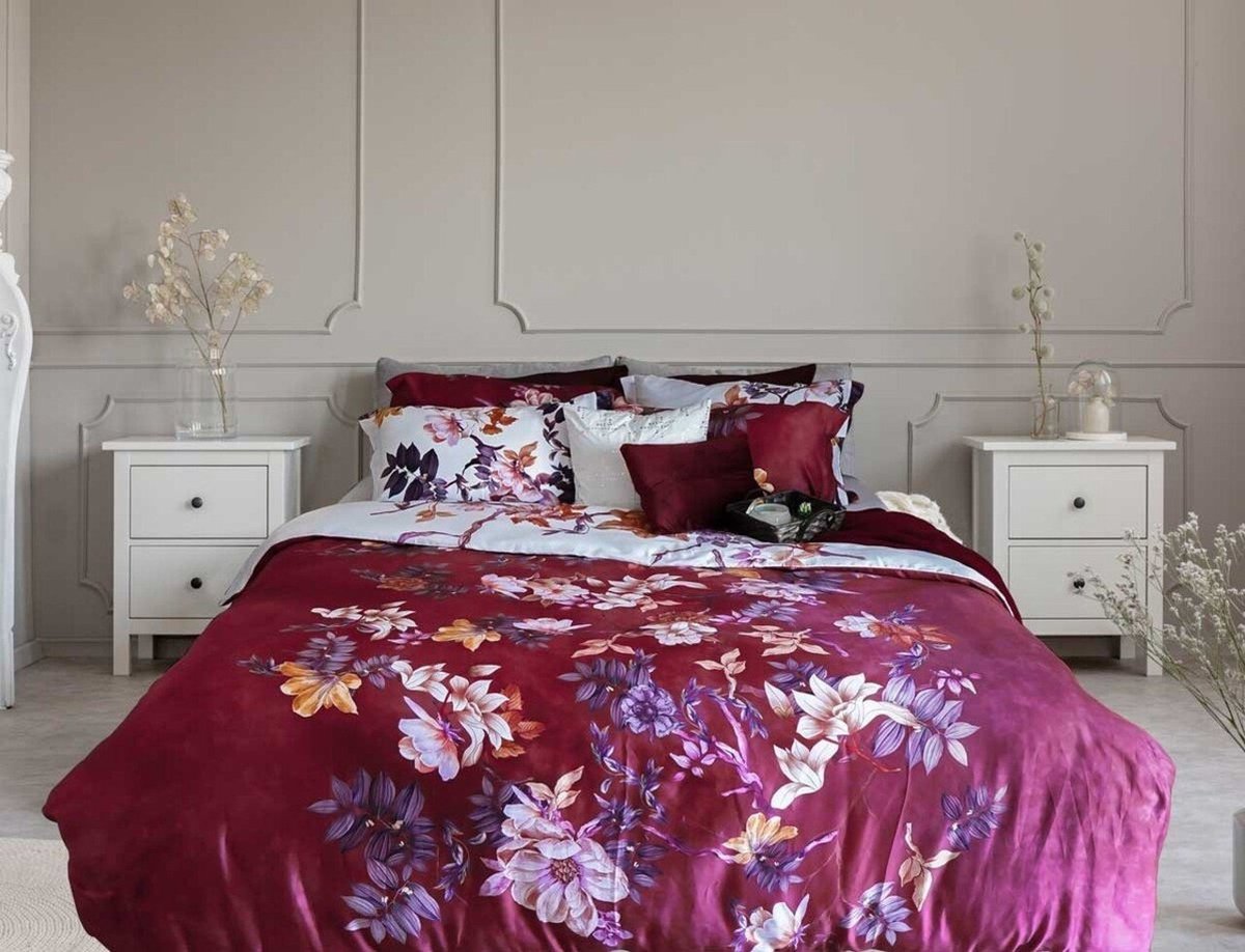 Dekbedovertrek Katoen Satijn Floral Vine Red & White - Lits Jumeaux 240x200/220 cm + 2 Kussenslopen - 350TC Zeer mooie kwaliteit