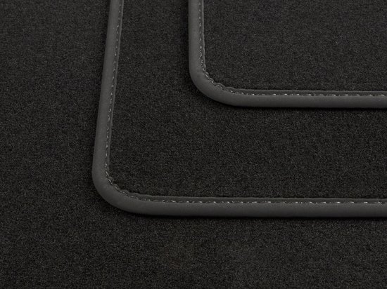 Tapis de voiture de voiture Toyota Corolla - Année de construction : 03/2019 - 2022 - 4 pièces - Comfort - Version : Berline