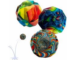 foto van High Bounce Ball, stuiterbal ter grootte van een hand met afgeplatte stukken