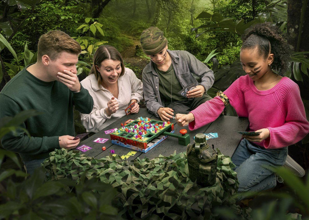 Battle Royale: Last One Standing - Bordspel - Blijf jij als laatste over? — afbeelding 4
