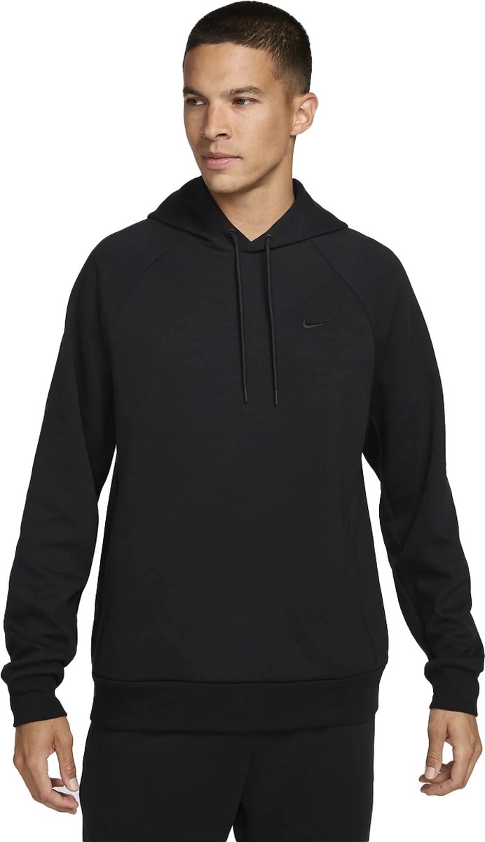 Nike primary dri-fit uv multifunctionele hoodie in de kleur . Zwart