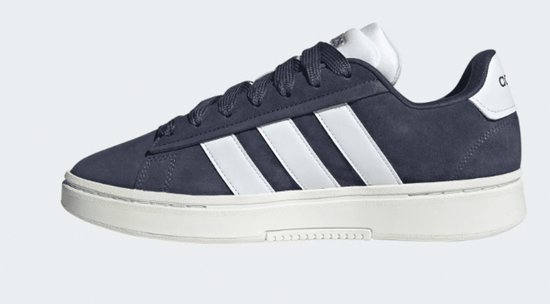 Adidas grand court alpha 00s in de kleur marine.