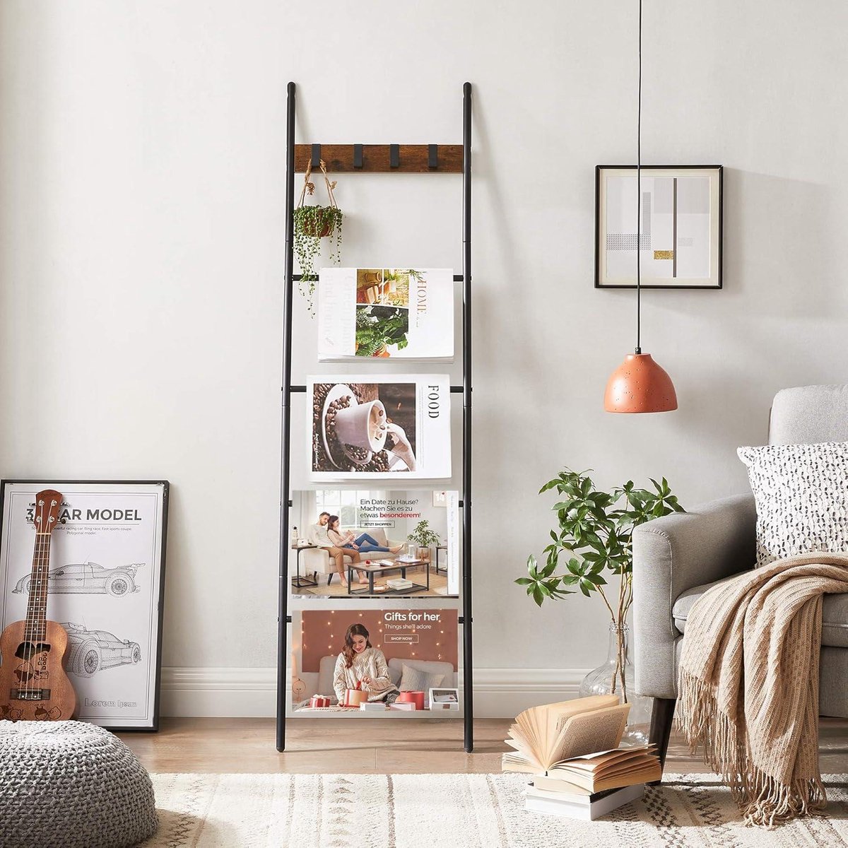 Plantenladder Handdoekrek 5 niveaus 44 x 160 cm Ruimtebesparend Stalen Frame 4 Haken voor Dekens Handdoeken Industriële Stijl Rustiek Bruin en Zwart LLS016B01 Plantenladder