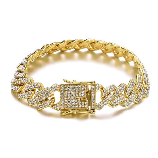 Gouden armband met ruitvormige zirkonia's en vierkante sluiting, bezet met zirkonia's.