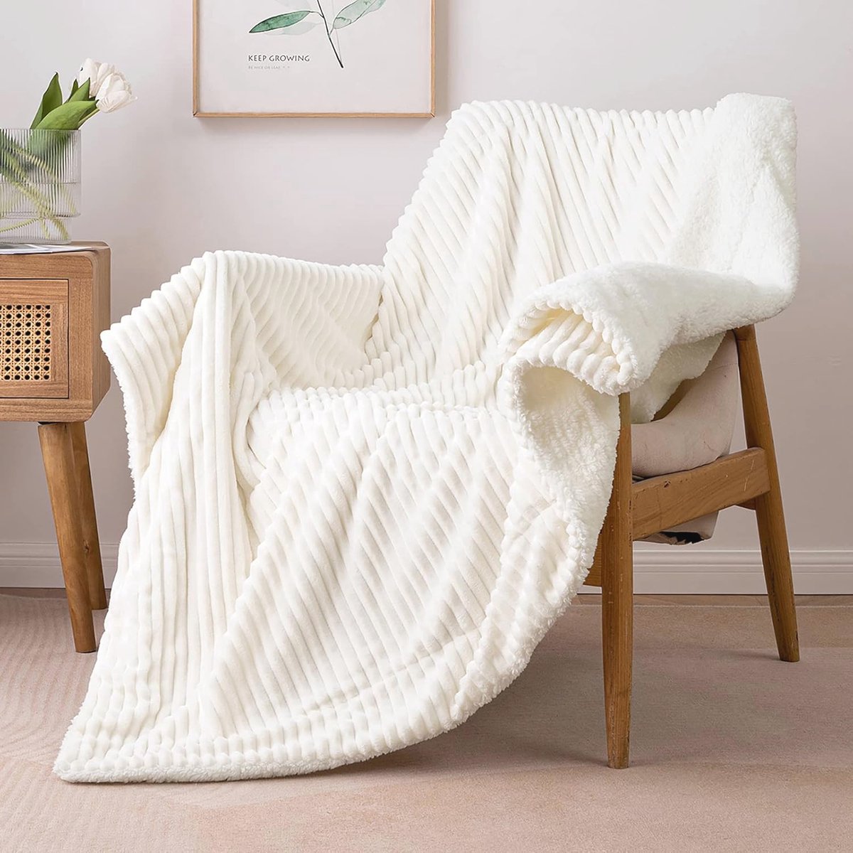 Gestreepte Knuffeldeken 150x200 cm - Pluizige Woondeken voor Bank en Bed in Beige