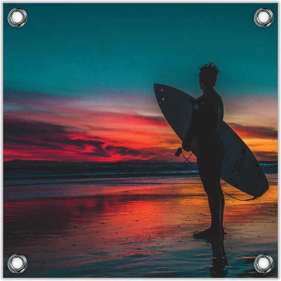Tuinposter –Surfer op Strand Zonsondergang-100x100  Foto op Tuinposter (wanddecoratie voor buiten en binnen)