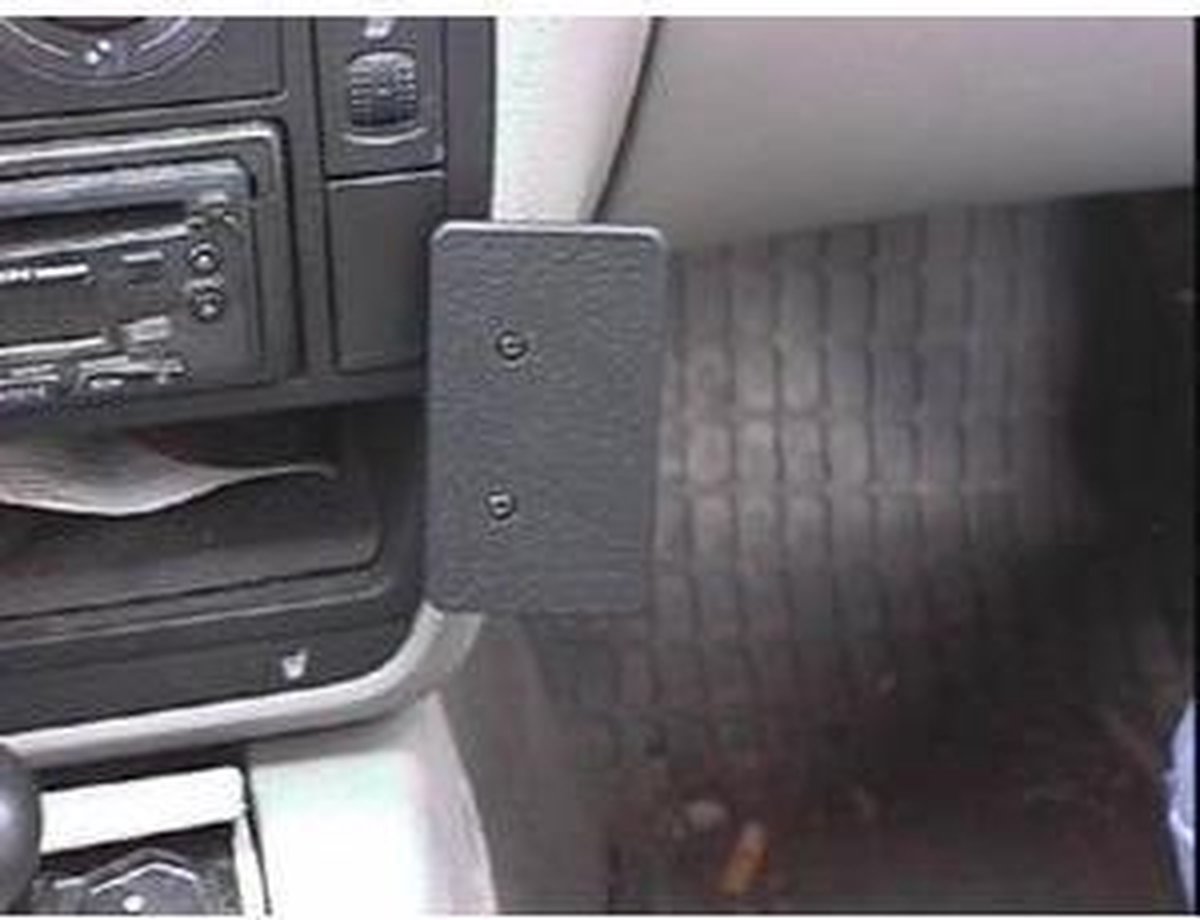 Brodit angled mount v. VW Passat 97-04