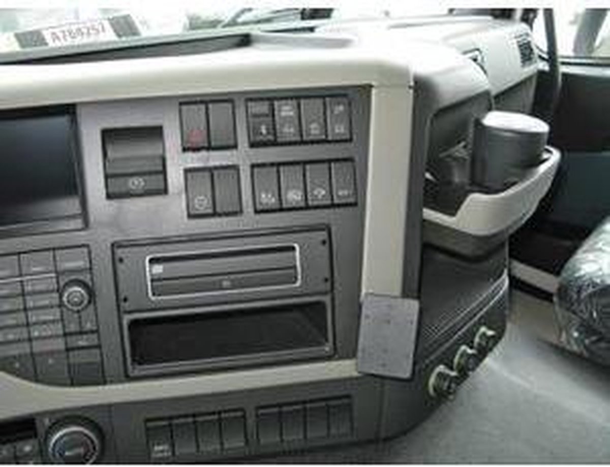 Brodit ProClip houder geschikt voor Volvo FM Serie 2014-2020 Angled mount
