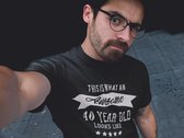 Leuke Grappige Verjaardag T-Shirt 40 Jaar | This is how an awesome 40 year old look like | Vaderdag cadeau | Cadeau voor Hem | Verjaardag Shirt | Humor | Maat XL