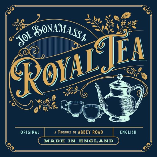 Albumhoes met 'Joe Bonamassa Royal Tea' in sierlijk goud en blauw, met illustratie van theepot en kopjes. Gemaakt in Engeland.