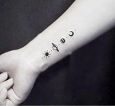 Ruimte Tattoo 'Space' | Nep Tattoo | Plak Tattoo | Festival | Planets | Ruimte | Planeten