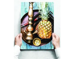 Wandbord: Ananas met waterpijp op houten achtergrond - 30 x 42 cm
