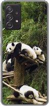 Geschikt voor Samsung Galaxy A53 5G hoesje - Panda's - Hout - Trap - Siliconen Telefoonhoesje