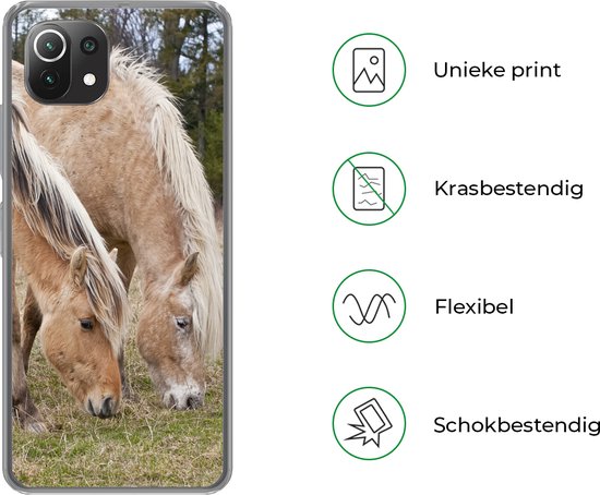 Coque Xiaomi 11T - Deux chevaux du fjord broutant dans un champ d'herbe - Coque en Siliconen pour téléphone