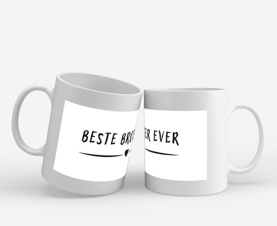 Deux tasses blanches avec le texte 'Beste broer ever' et un petit cœur.