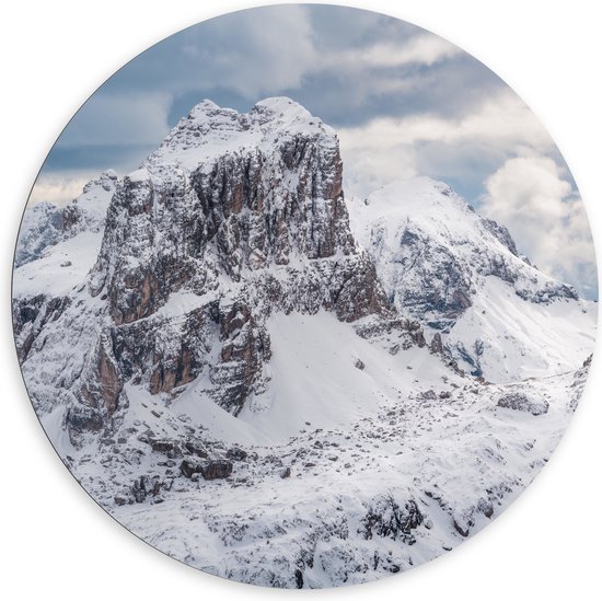 WallClassics - Dibond Muurcirkel - Sneeuwlandschap met Wolken - 120x120 cm Foto op Aluminium Muurcirkel (met ophangsysteem)