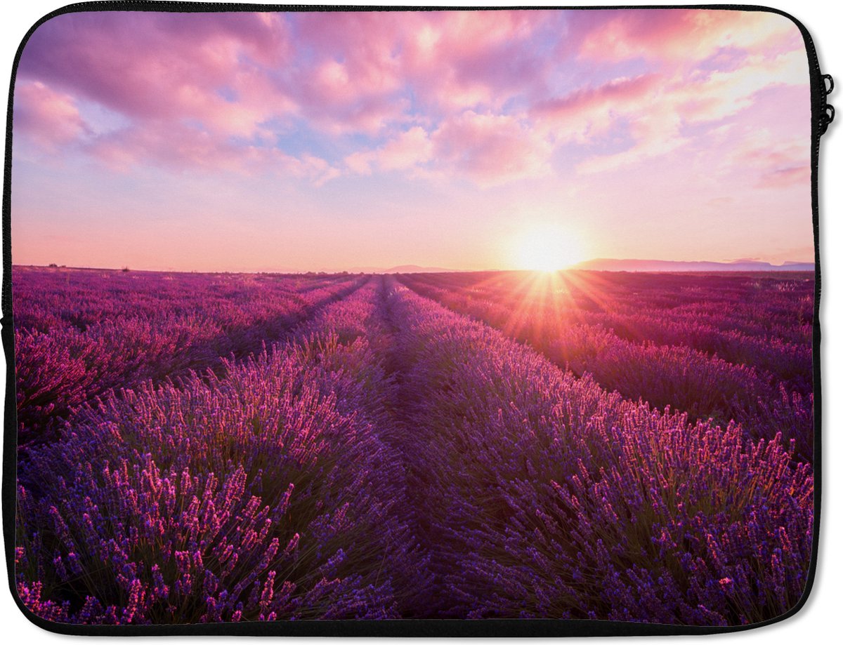 Laptophoes 17 inch - Lavendel - Bloemen - Frankrijk - Laptop sleeve - Binnenmaat 41x28 cm - Zwarte achterkant