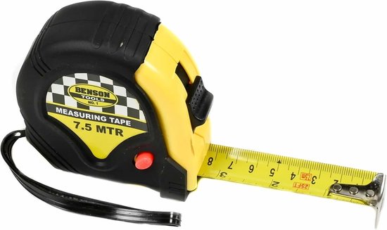 Gele Benson rolmaat met zwarte accenten en een rood vergrendelingsknopje. "MEASURING TAPE 7.5 MTR" staat op de rolmaat.