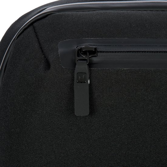 PORSCHE DESIGN Sac à dos de loisirs Sac à dos pour ordinateur portable Urban Eco Backpack Black Noir