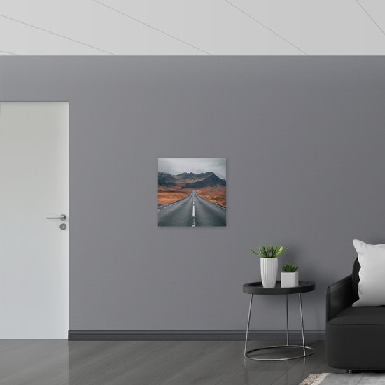 Wallclassics - toile - Route en zone de montagne déserte - photo 60x60 cm sur la peinture en toile (Décoration murale sur toile)