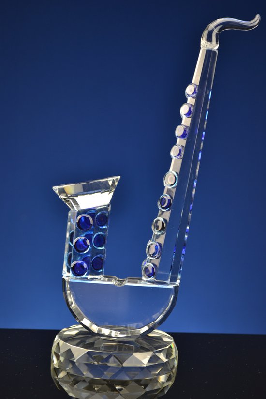 Kristallen saxofoon met blauw kristal
