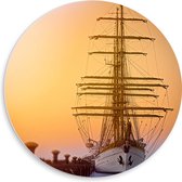 WallClassics - PVC Schuimplaat Muurcirkel - Hoge Mast op Zeilschip bij Zonsondergang - 50x50 cm Foto op Muurcirkel (met ophangsysteem)