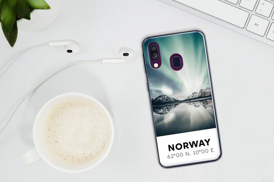 Telefoonhoesje Geschikt voor Samsung Galaxy A40 hoesje - Noorwegen - Noorderlicht - Meer - Siliconen Telefoonhoesje Telefoonhoesje