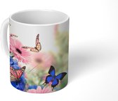 Mok - Koffiemok - Vlinders - Bloemen - Hortensia - Insecten - Mokken - 350 ML - Beker - Koffiemokken - Theemok