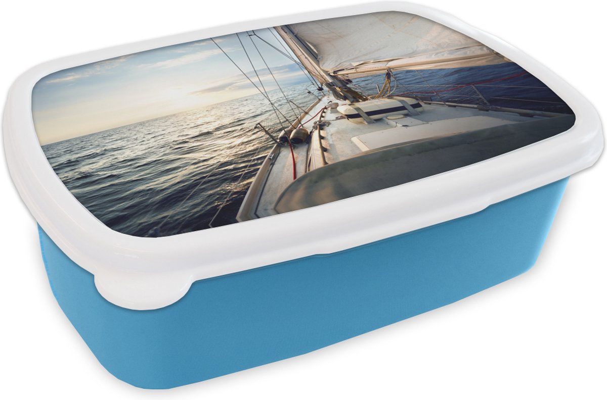 Broodtrommel Blauw - Lunchbox - Brooddoos - Zee - Zeilboot - Zon - 18x12x6 cm - Kinderen - Jongen